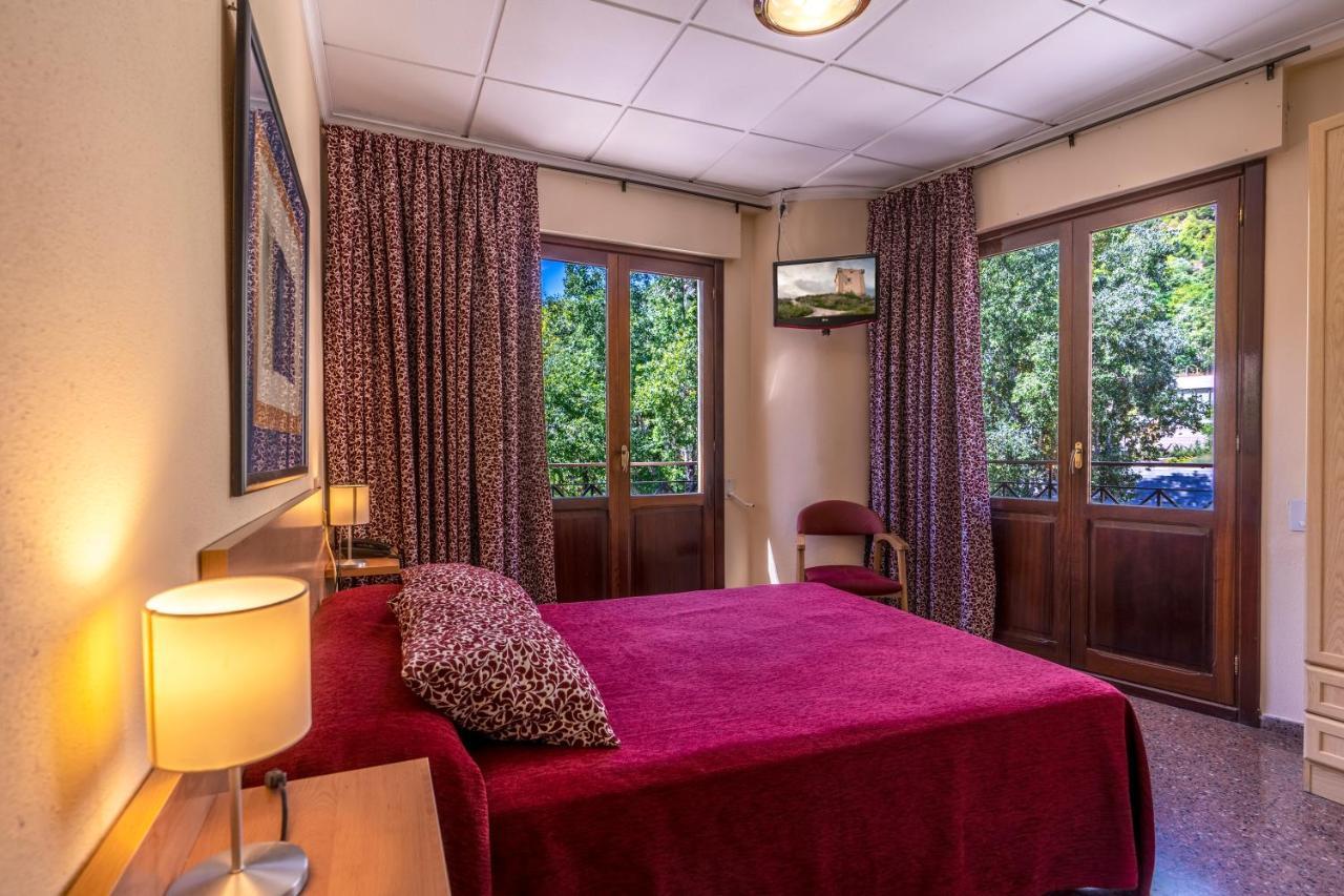 Hotel Anna 코센타이나 외부 사진