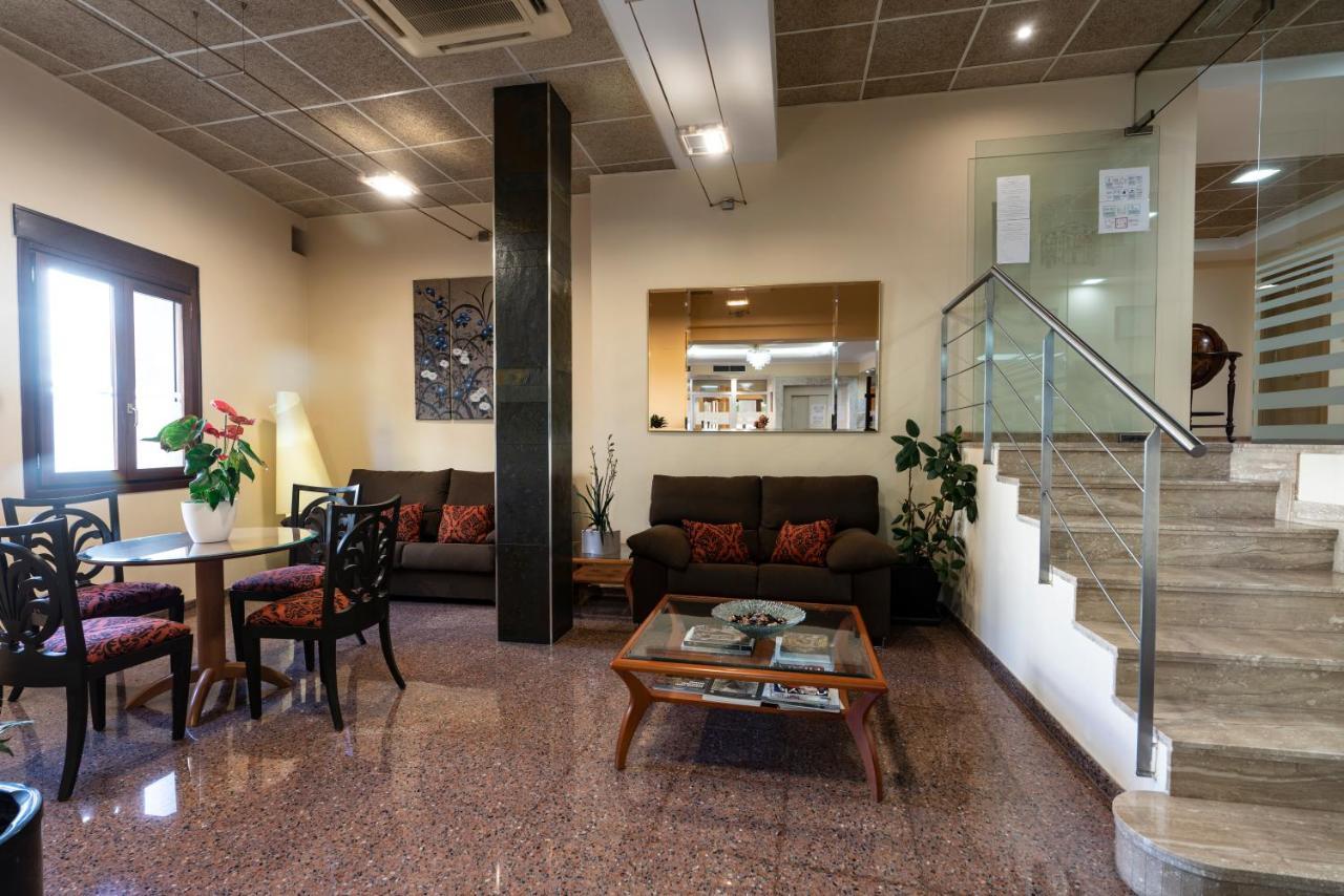 Hotel Anna 코센타이나 외부 사진