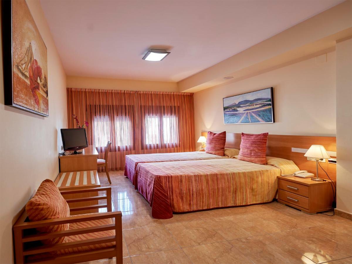 Hotel Anna 코센타이나 외부 사진