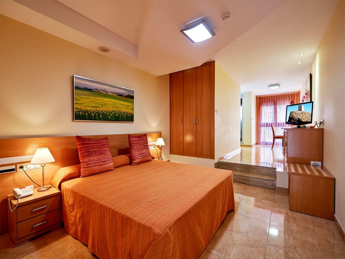 Hotel Anna 코센타이나 외부 사진