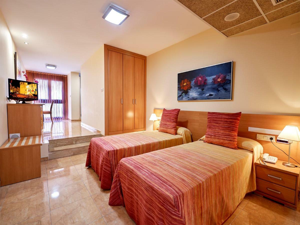 Hotel Anna 코센타이나 외부 사진