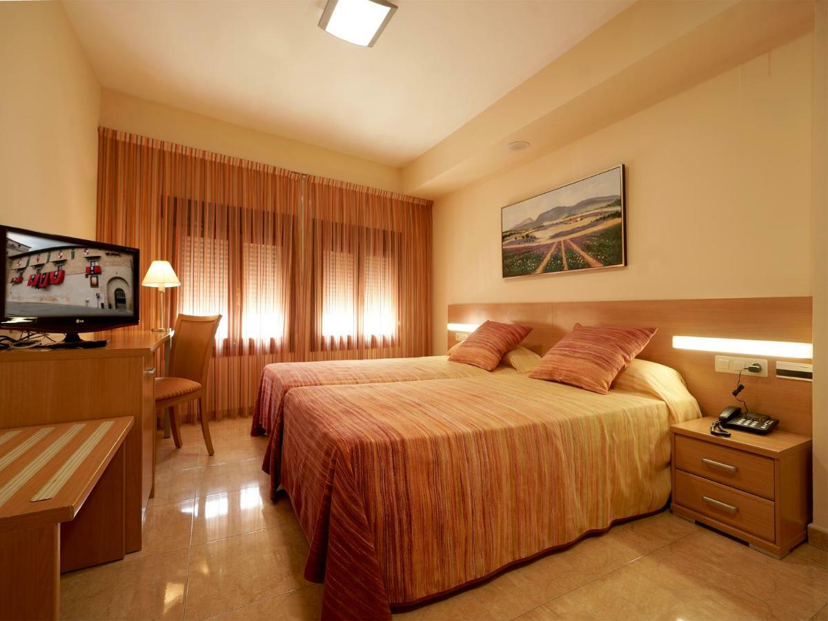 Hotel Anna 코센타이나 외부 사진